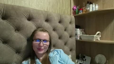 Amelia online show from September 20, 8:45 pm