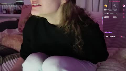 Snapshot of bellebabyboo chatting on September 15, 2:07 pm BELLE online show from September 15, 2:07 pm