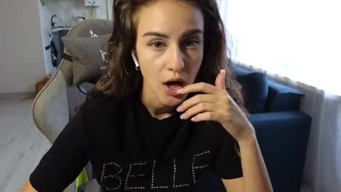 BelleWild online show from November 12, 6:16 am