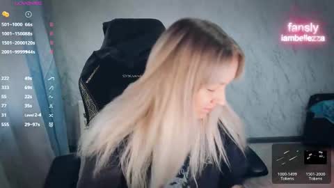 Your Annabelle Wolf  online show from April 13, 4:33 pm