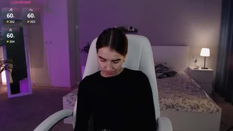 Snapshot of bellla_haddid chatting on September 29, 1:04 am Bella online show from September 29, 1:04 am