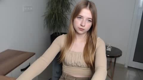 bellochka_ online show from December 1, 4:05 pm