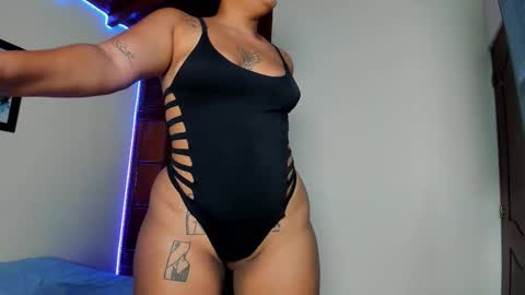 Snapshot of bellota_smitt chatting on October 17, 10:25 pm bellota_smitt online show from October 17, 10:25 pm