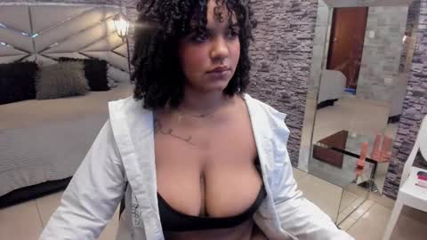 Belly online show from November 19, 4:28 pm