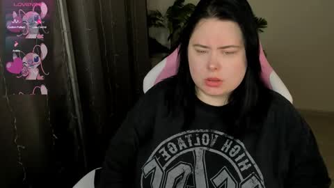 LinaBoo online show from December 16, 5:14 am