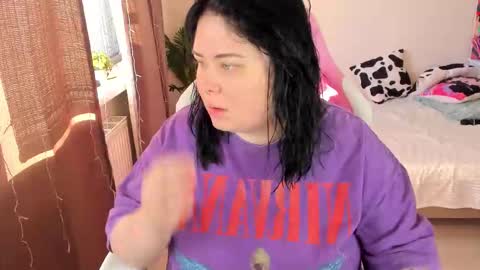 LinaBoo online show from November 3, 6:47 am