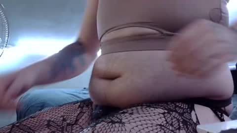 belylover2323 online show from December 27, 3:42 am