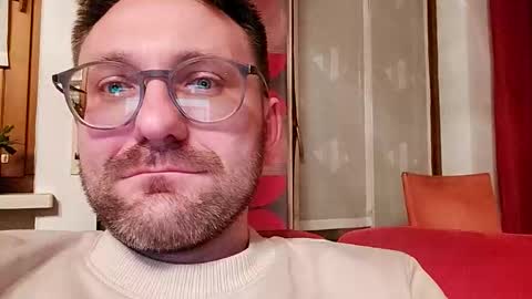 ben00189 online show from February 13, 9:18 pm