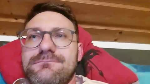 ben00189 online show from October 16, 5:23 pm