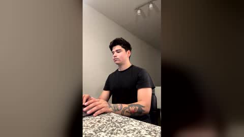 benisback11b online show from April 22, 3:57 am