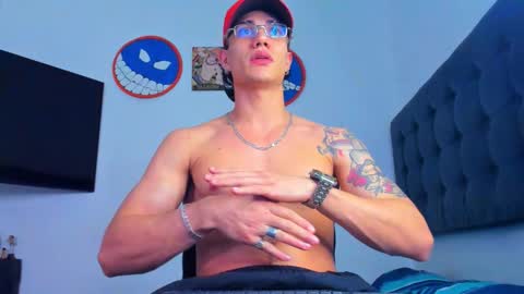 benjamin_calloway online show from February 19, 4:34 am