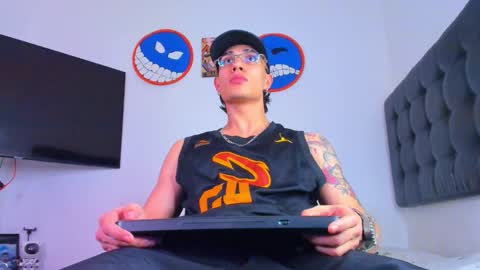 benjamin_calloway online show from February 7, 4:27 am