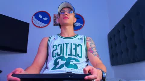 benjamin_calloway online show from February 8, 4:25 am