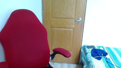 Snapshot of benjamin_isaac chatting on September 25, 12:34 pm benjamin_isaac online show from September 25, 12:34 pm