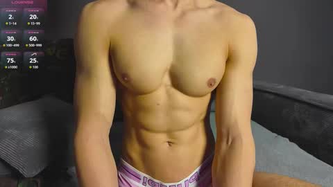 benjaminkarl02 online show from November 2, 1:11 pm