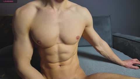 benjaminkarl02 online show from November 25, 5:01 pm