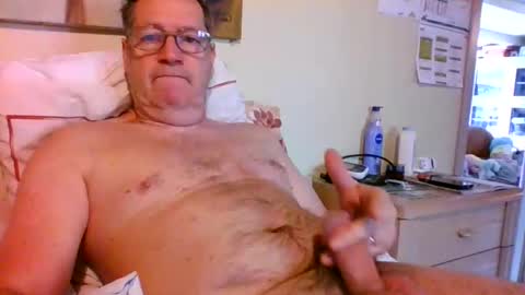 bennybutterfly007 online show from April 27, 8:56 am