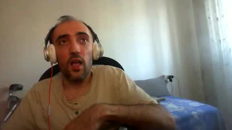 Snapshot of bentish chatting on September 9, 1:33 pm bentish online show from September 9, 1:33 pm