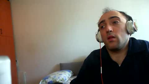 bentish online show from March 10, 7:12 am