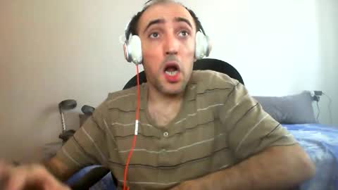 Snapshot of bentish chatting on September 19, 7:34 am bentish online show from September 19, 7:34 am