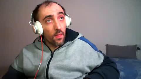 Snapshot of bentish chatting on February 18, 4:36 pm bentish online show from February 18, 4:36 pm