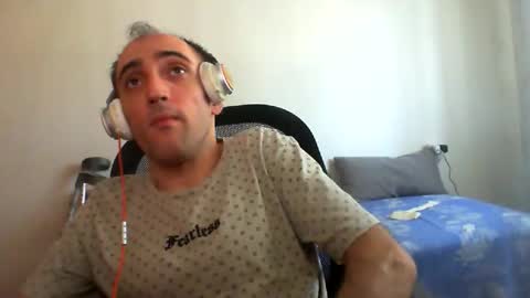 Snapshot of bentish chatting on October 6, 11:06 am bentish online show from October 6, 11:06 am