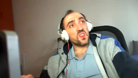 Snapshot of bentish chatting on February 17, 2:38 pm bentish online show from February 17, 2:38 pm