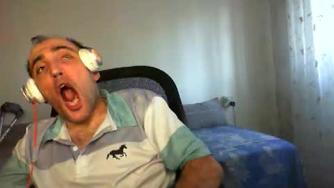 Snapshot of bentish chatting on September 30, 1:54 pm bentish online show from September 30, 1:54 pm