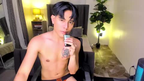 Snapshot of bentlyfuck chatting on January 29, 2:00 pm bentlyfuck online show from January 29, 2:00 pm
