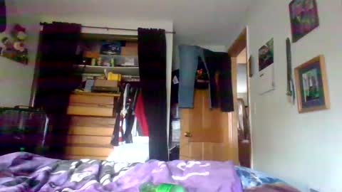 Snapshot of bergeeric1970 chatting on September 23, 6:47 pm bergeeric1970 online show from September 23, 6:47 pm