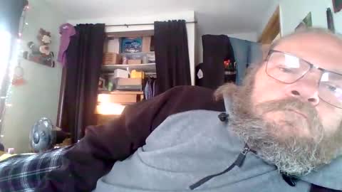 bergeeric1970 online show from May 2, 1:39 pm