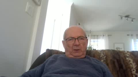 bernard1102 online show from May 30, 1:20 pm