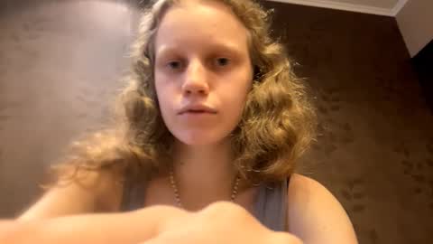 Snapshot of berniecemontell chatting on September 23, 12:10 pm Sophia online show from September 23, 12:10 pm
