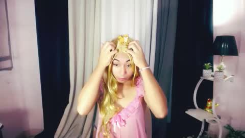 berry_shantal online show from February 20, 9:22 am