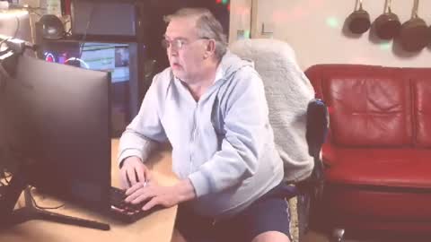 jean online show from March 4, 9:00 pm