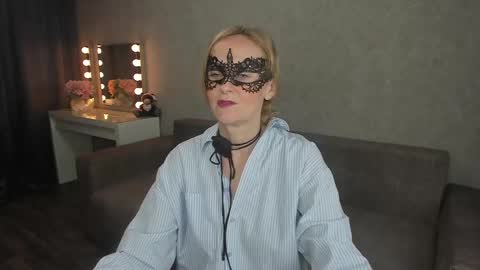 Snapshot of best__angelica chatting on February 21, 5:20 pm best__angelica online show from February 21, 5:20 pm