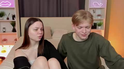 Danny and Kira online show from March 1, 6:46 am