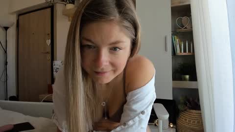 Vicky   online show from November 13, 8:06 am