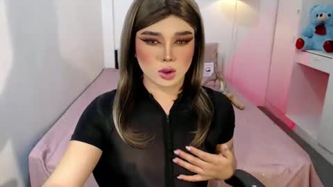 Snapshot of bestgirljulia chatting on October 19, 3:00 am bestgirljulia online show from October 19, 3:00 am