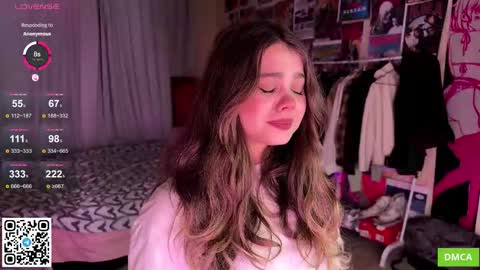 Snapshot of bestie_me chatting on October 14, 6:11 pm Emily Stream every day online show from October 14, 6:11 pm