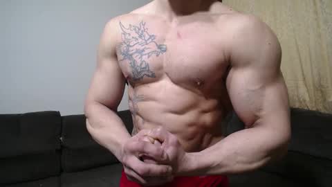 Snapshot of bestmuscle chatting on September 30, 5:29 am bestmuscle online show from September 30, 5:29 am