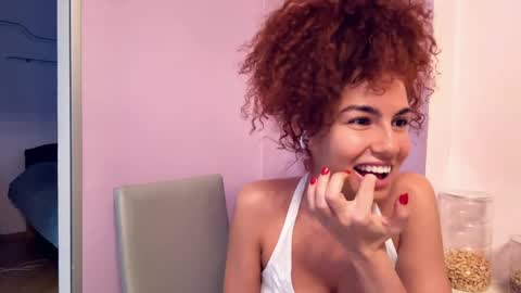 Bella online show from April 8, 4:21 pm