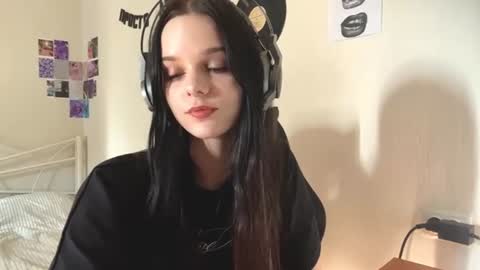 Allison online show from July 1, 3:21 pm