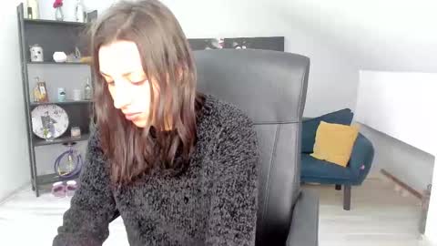 bettyjamess online show from December 17, 6:53 am