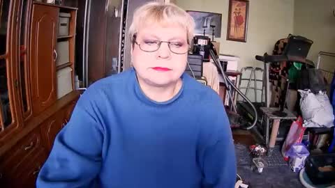 BeverlyQCynia online show from November 14, 12:29 pm