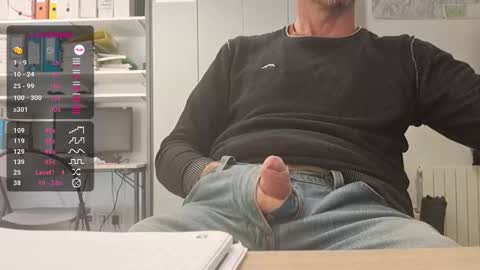 Snapshot of bi_french69 chatting on October 7, 2:57 pm My name is David and if you like public exhibitions you wont be disappointed with me LoL - My favorite vibes is 44 online show from October 7, 2:57 pm
