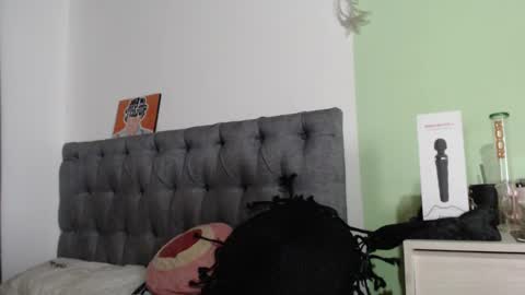 BiaBia online show from December 4, 7:39 pm