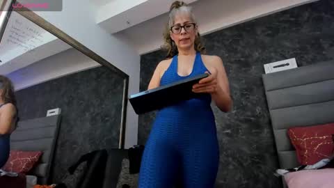 Snapshot of bianca_bella_ chatting on October 1, 2:16 pm BESHA... online show from October 1, 2:16 pm