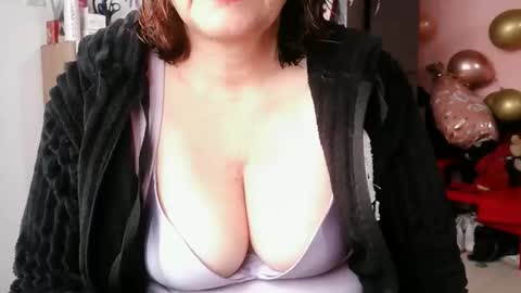 biancasteel online show from April 12, 3:16 pm