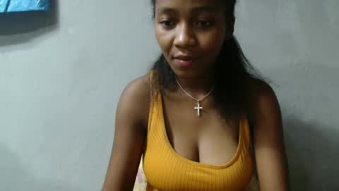 bienvenue987832 online show from May 1, 1:27 pm